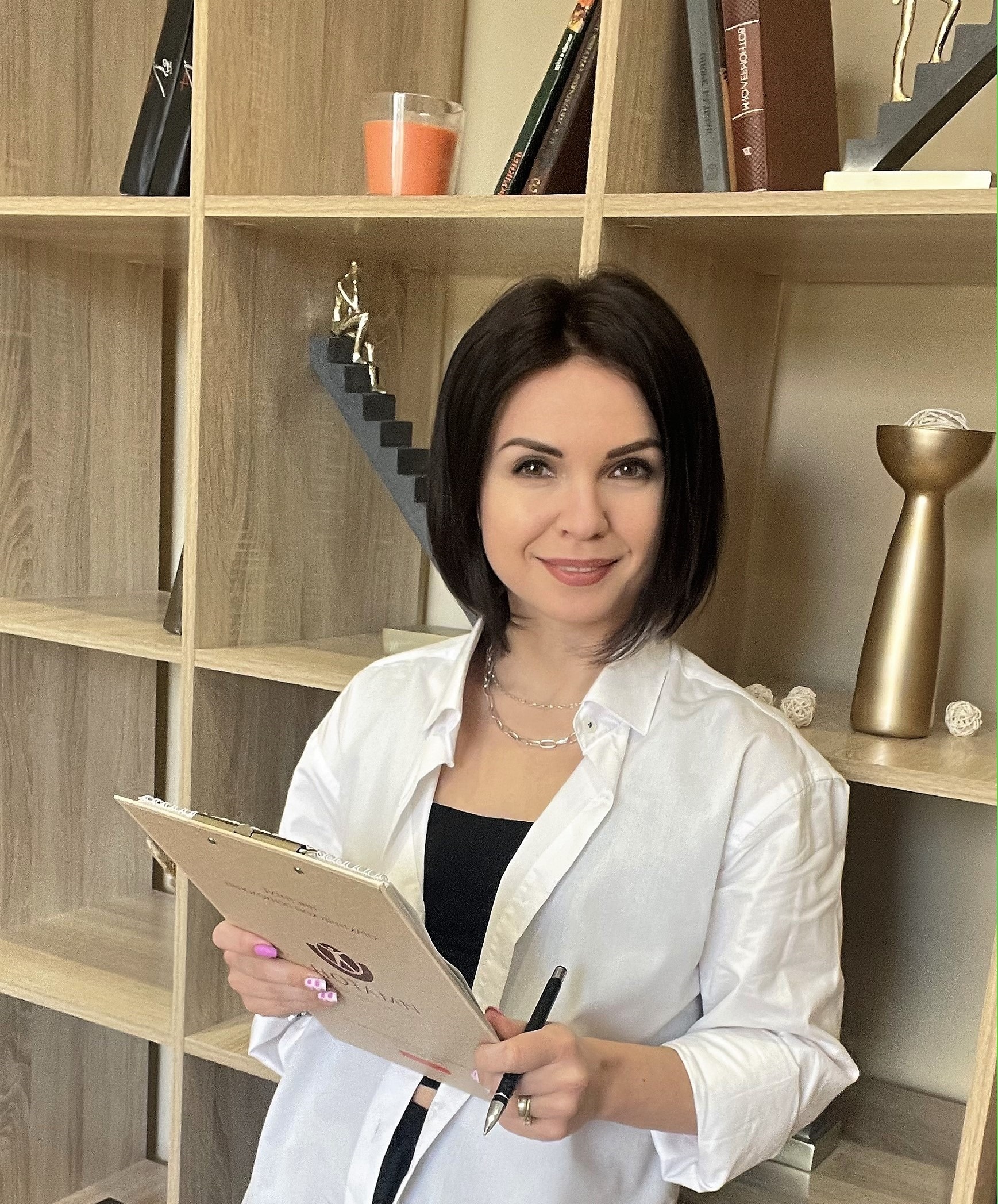 Психолог, мастер гвоздестояния Екатерина Слобода Гвоздетерапия